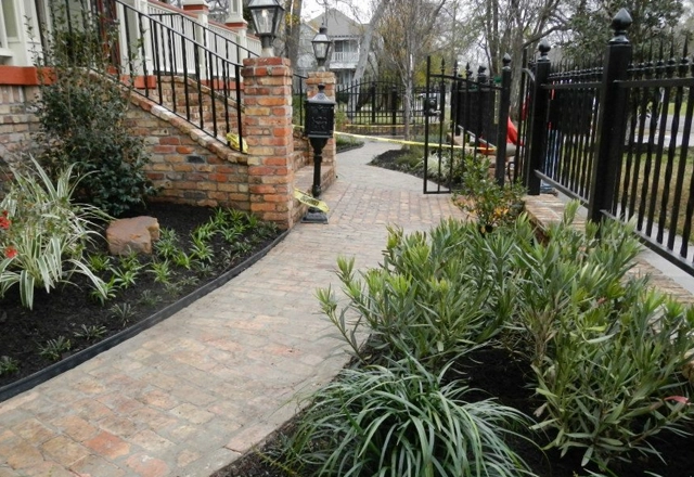 Mulching & Landscaping